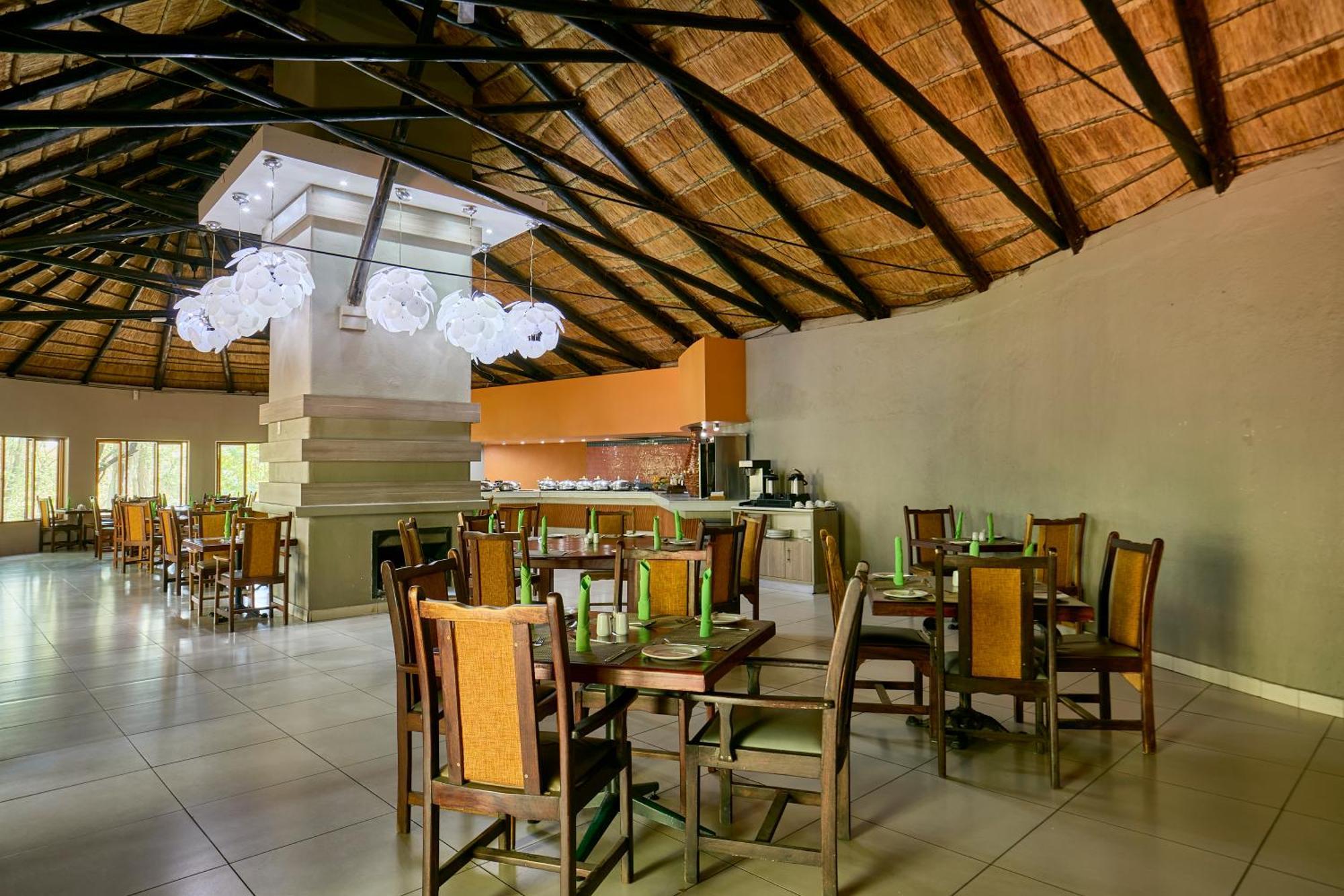 Cresta Marang Gardens Hotel Francistown Ngoại thất bức ảnh