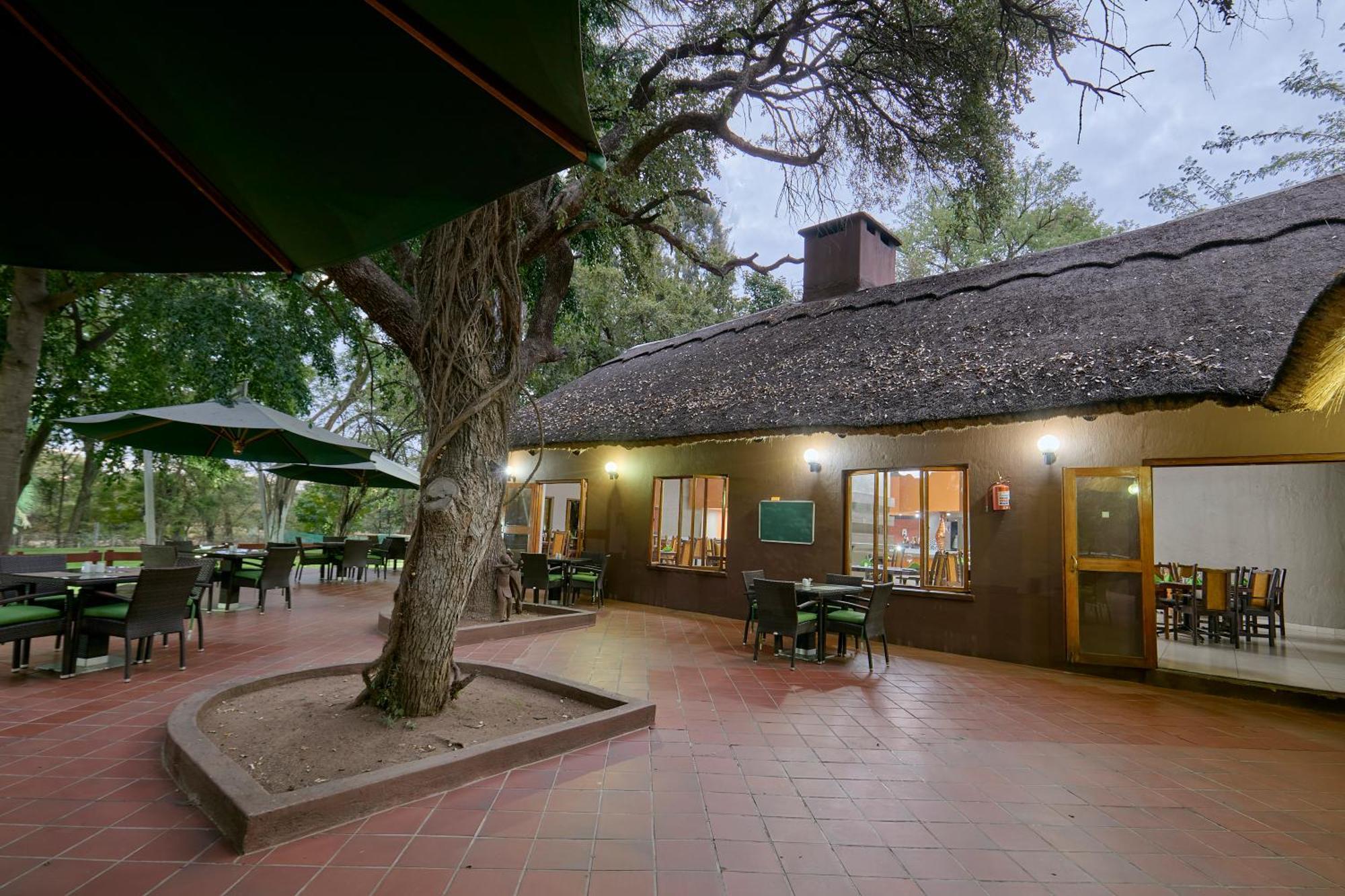 Cresta Marang Gardens Hotel Francistown Ngoại thất bức ảnh