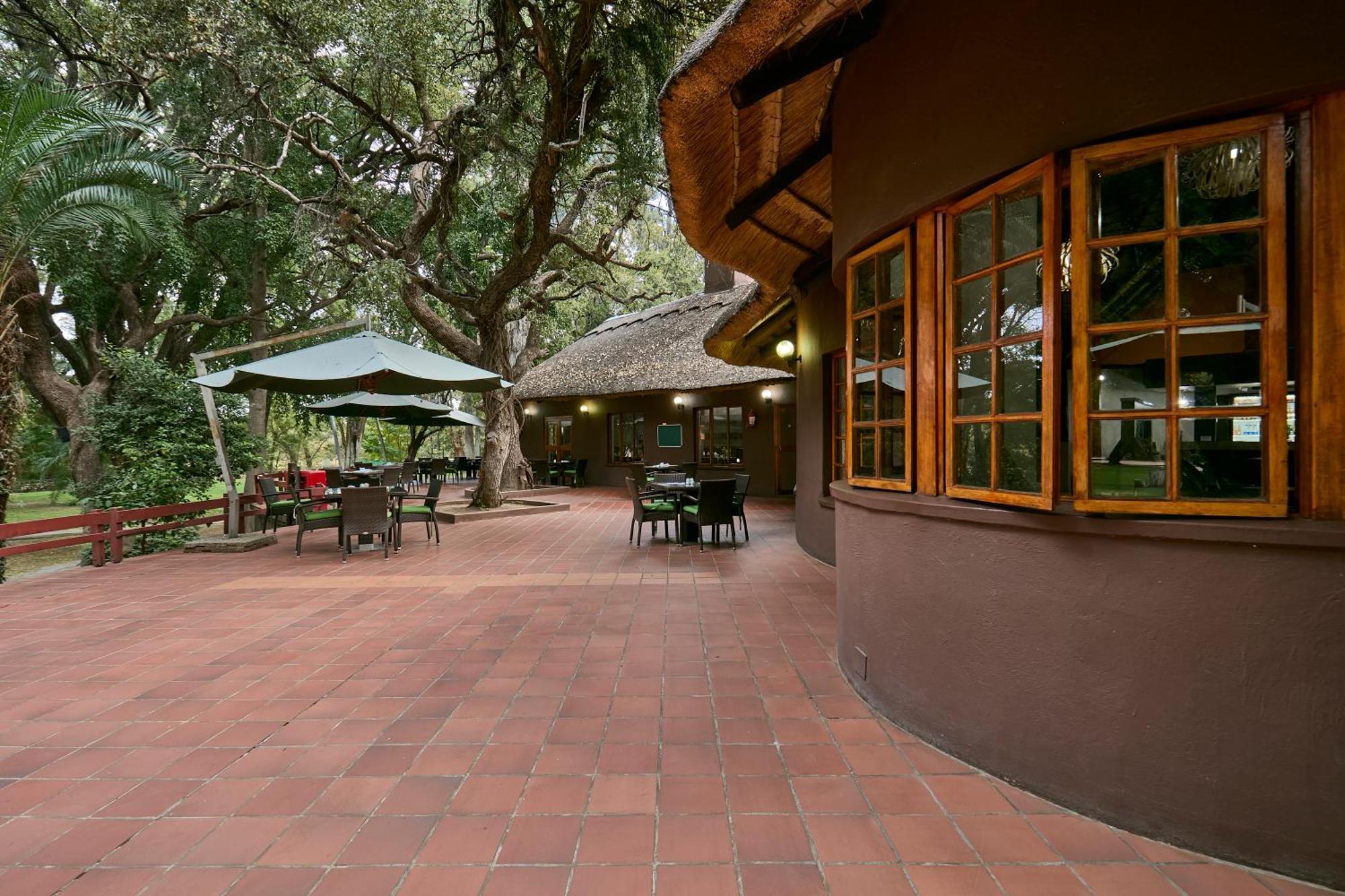 Cresta Marang Gardens Hotel Francistown Ngoại thất bức ảnh