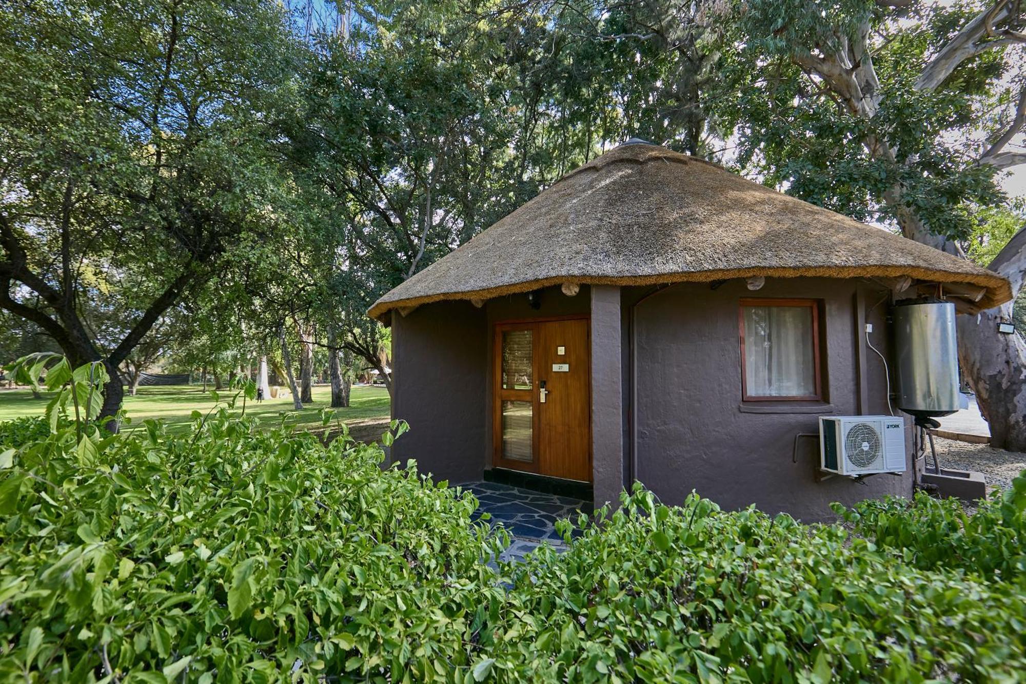 Cresta Marang Gardens Hotel Francistown Ngoại thất bức ảnh