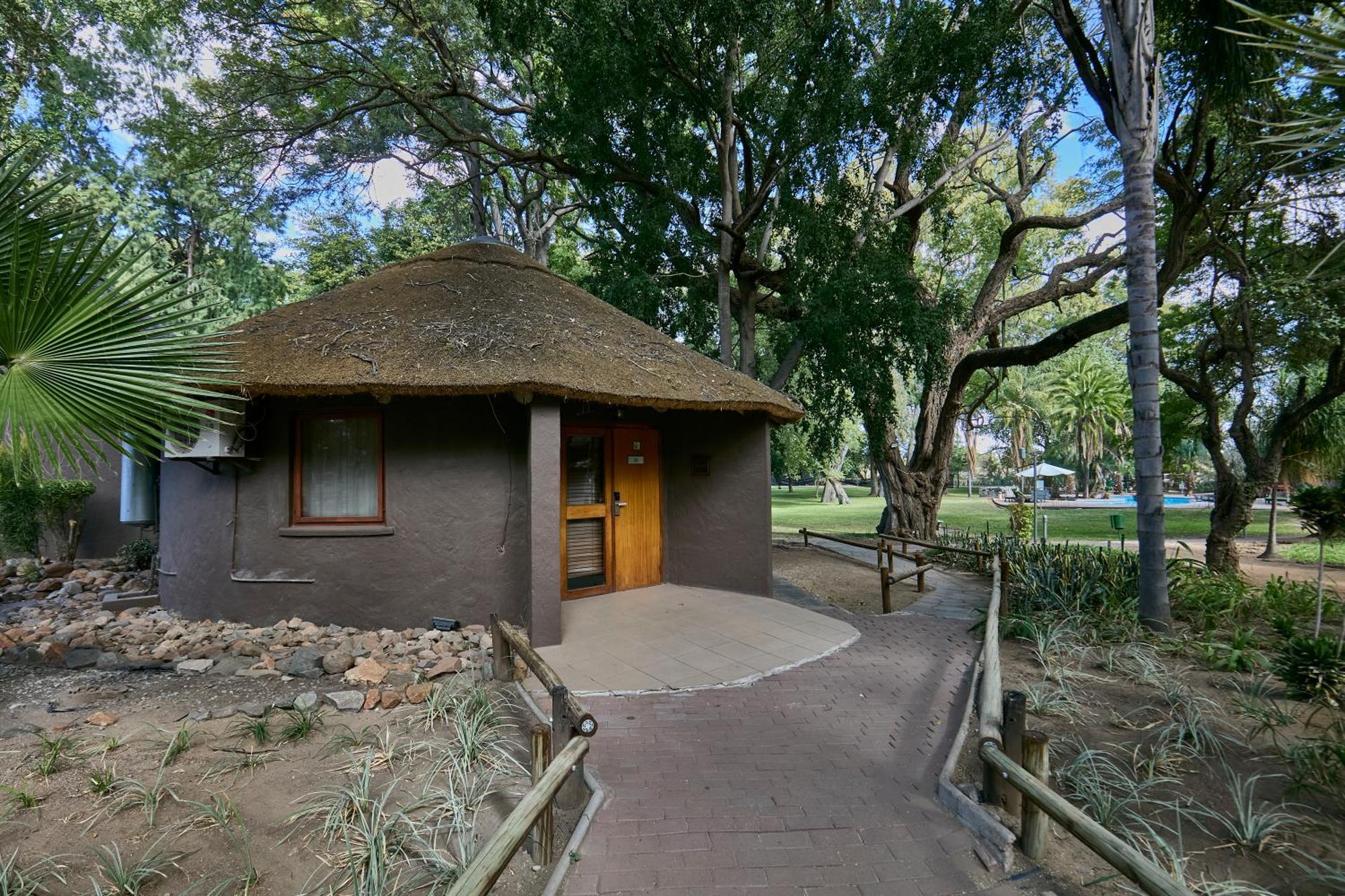 Cresta Marang Gardens Hotel Francistown Ngoại thất bức ảnh
